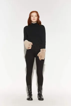 Ariel Taupe