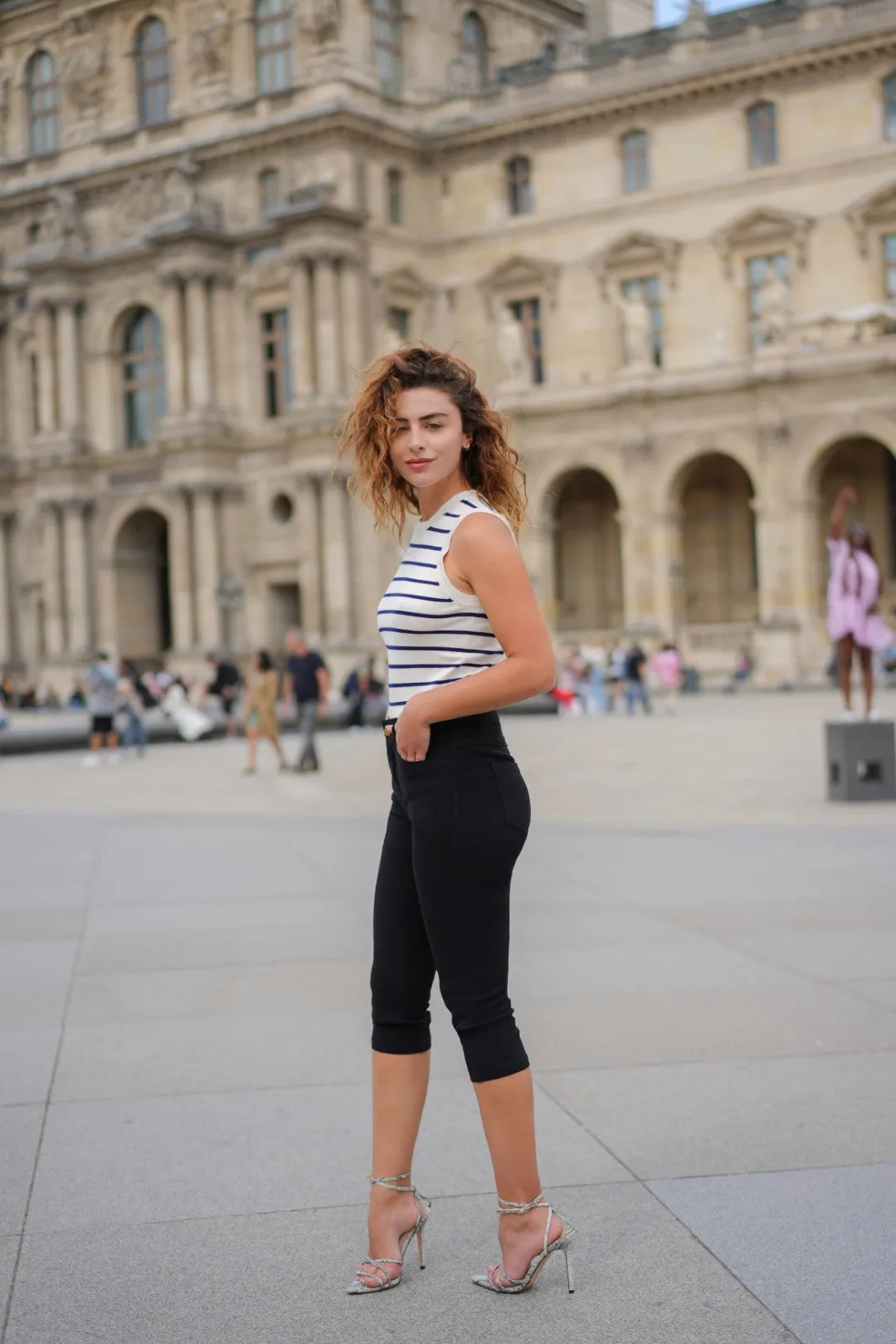 Capris Ultra Stretch Skinny Pants in Red