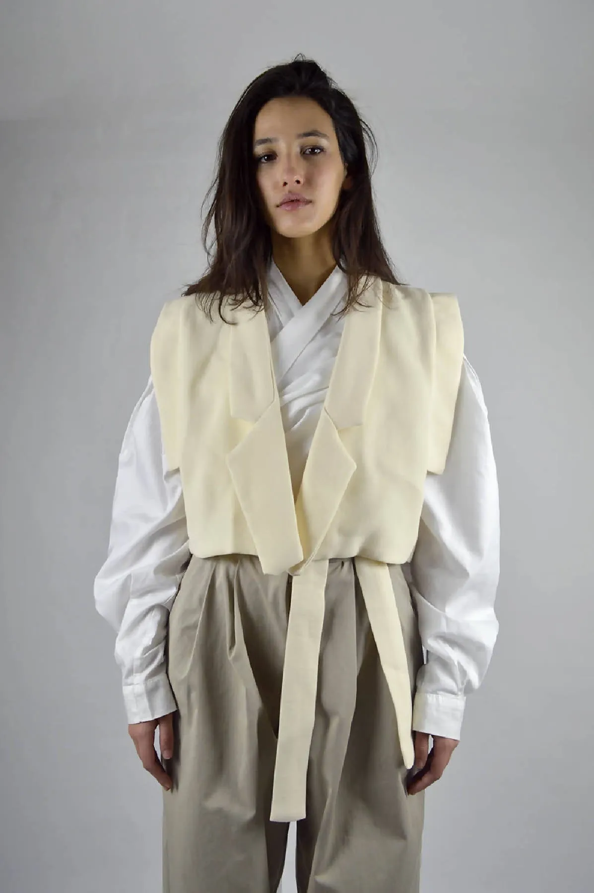 Dolma Short Vest