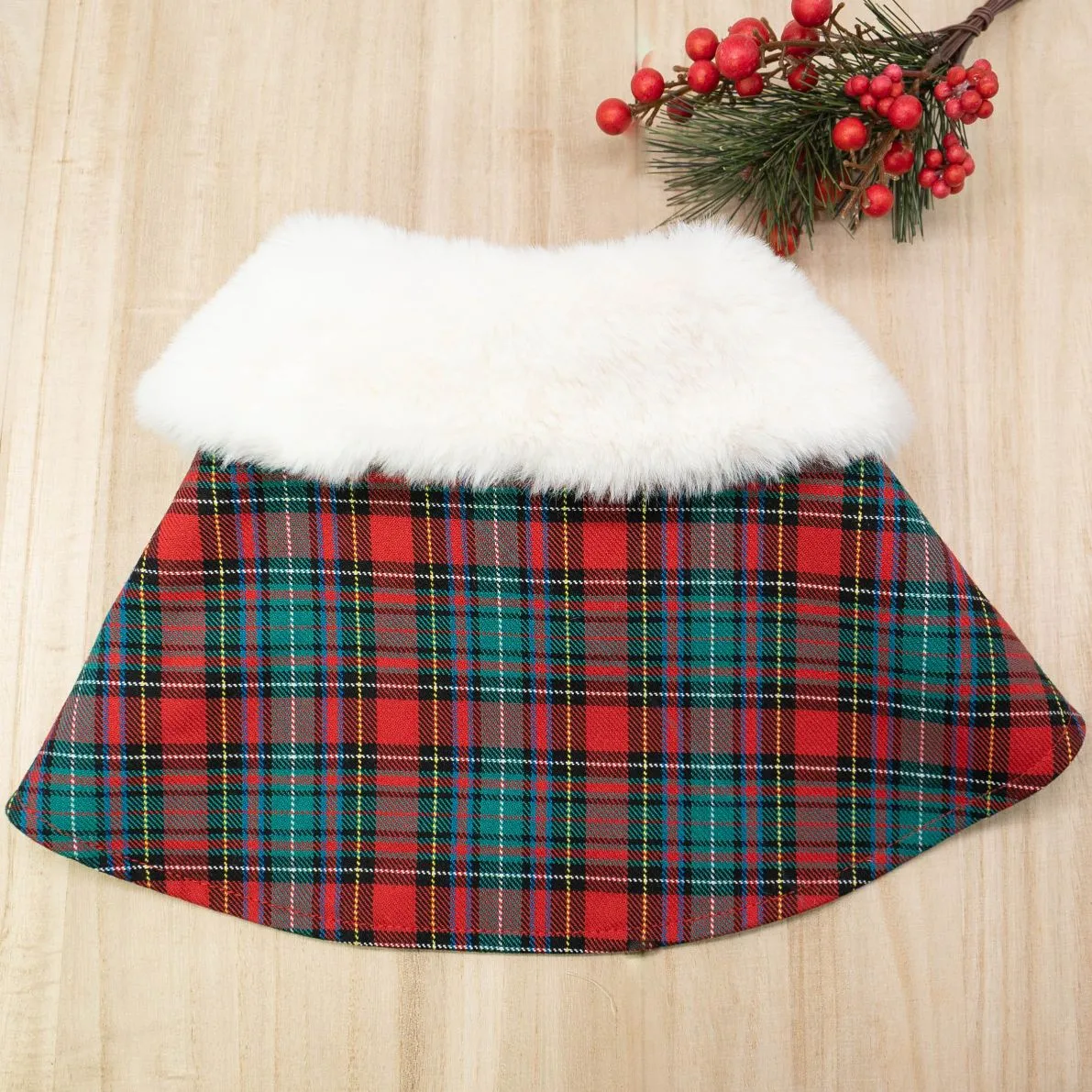 Xmas Cape - White Faux Fur Collar Trench Coat in Red Green Tartan